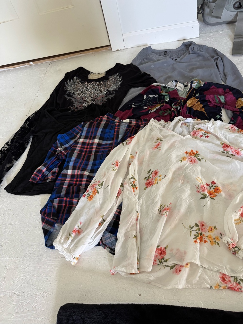 Long sleeved women’s blouses